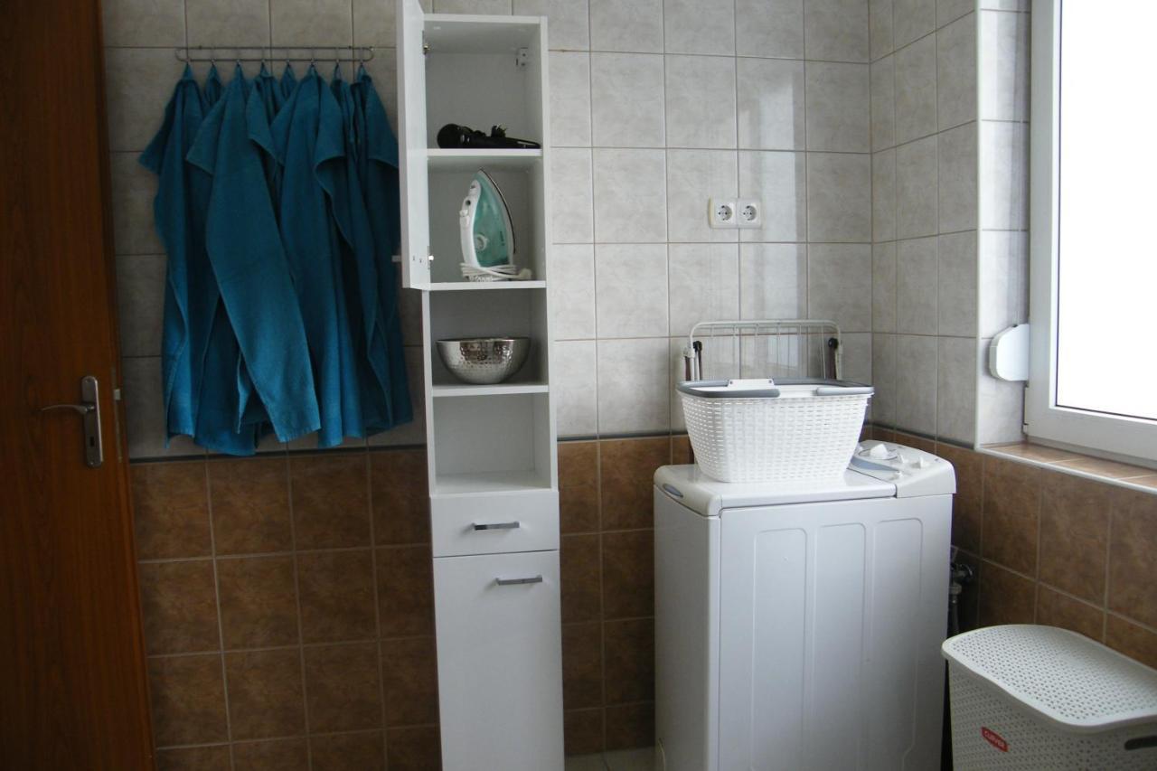 Happy Apartman Hajduszoboszlo Bagian luar foto