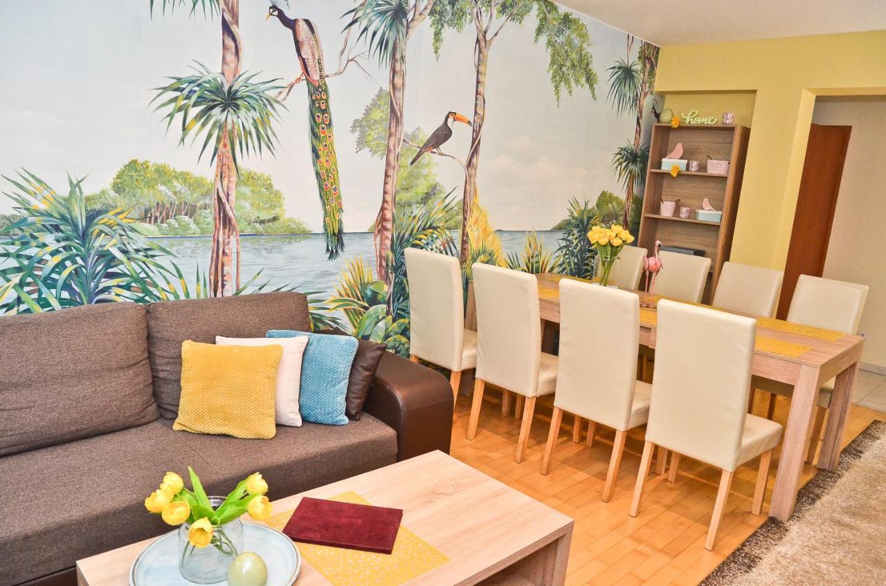 Happy Apartman Hajduszoboszlo Bagian luar foto