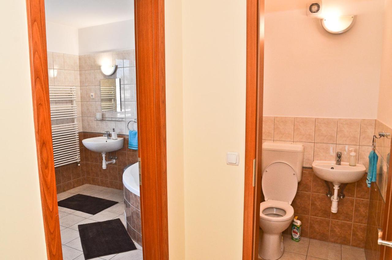 Happy Apartman Hajduszoboszlo Bagian luar foto