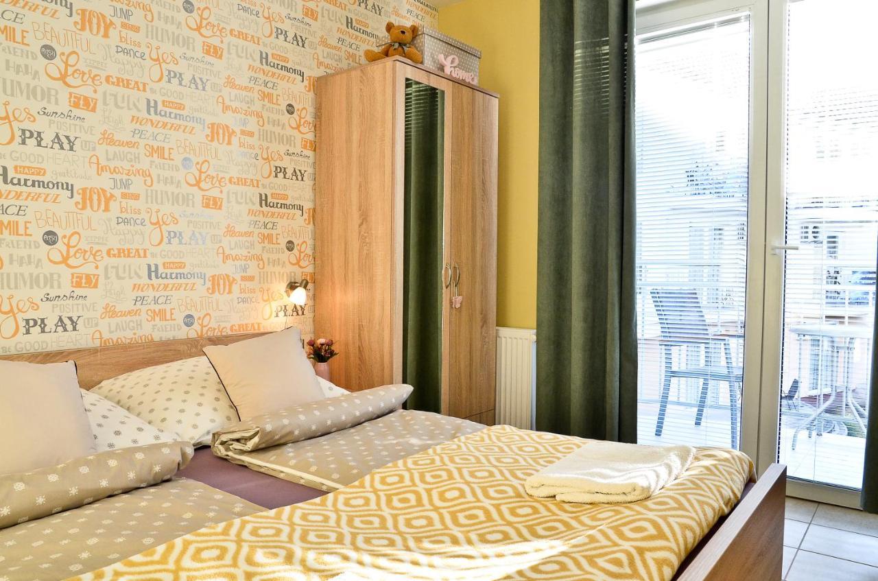 Happy Apartman Hajduszoboszlo Bagian luar foto